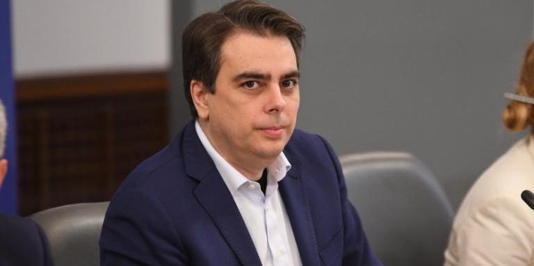 Питат Василев за какво са похарчени 9 млрд. лв. в края на 2021 г.